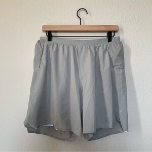 Lululemon Men’s Water-Repellent Hiking Short 7” Lined Mesh Large